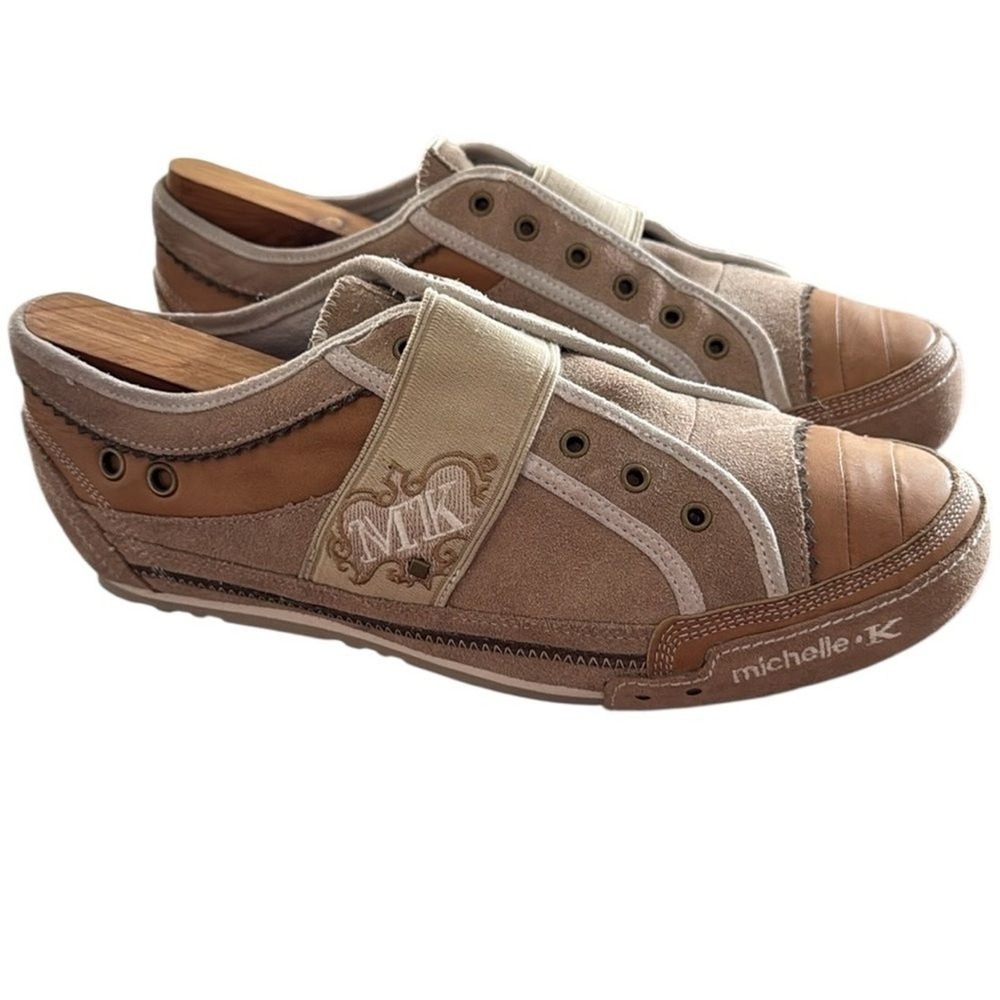 Michelle K Woman's‎ Slip on Sneakers low top Size 10